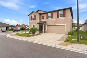 36801 Yesler Dr, Zephyrhills, FL 33542 - Photo 5
