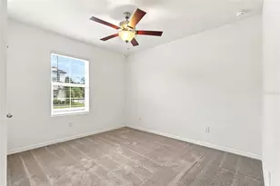 36801 Yesler Dr, Zephyrhills, FL 33542 - Photo 9