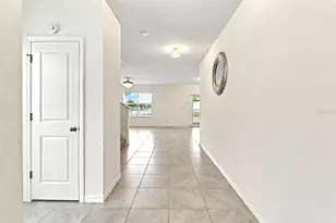 36801 Yesler Dr, Zephyrhills, FL 33542 - Photo 7