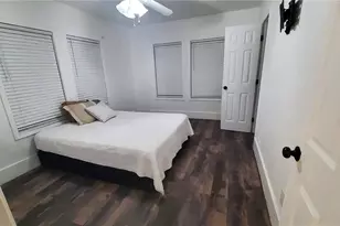 1034 16th Ave S, Saint Petersburg, FL 33705 - Photo 9