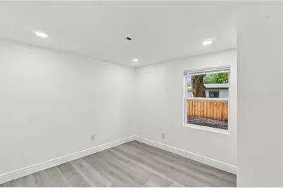 812 E Orange Avenue S, Tampa, FL 33613 - Photo 29