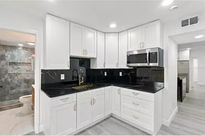 812 E Orange Avenue S, Tampa, FL 33613 - Photo 17