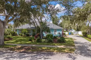 8917 Eagle Watch Dr, Riverview, FL 33578 - Photo 31
