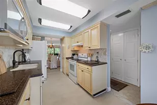 2700 Cove Cay Dr, Clearwater, FL 33760 - Photo 9