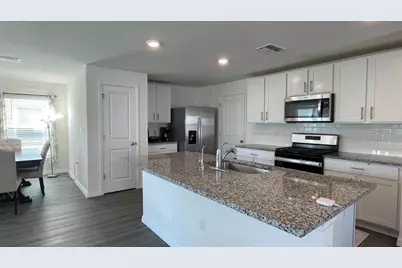 36117 Sunflower Hill Drive, Zephyrhills, FL 33541 - Photo 9