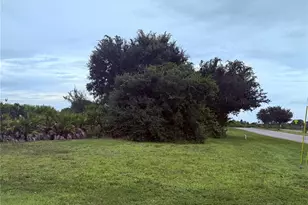 101 Wright Dr, Rotonda West, FL 33947 - Photo 1