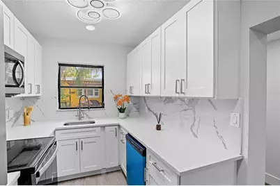 630 180th Avenue E, Redington Shores, FL 33708 - Photo 7