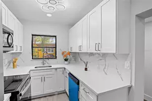 630 180th Ave E, Redington Shores, FL 33708 - Photo 7