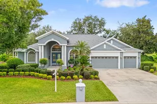 2713 Clubhouse Dr, Plant City, FL 33566 - Photo 1
