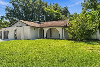 200 Twin Lake Drive, Largo, FL 33770 - Photo 5