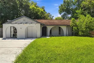 200 Twin Lake Dr, Largo, FL 33770 - Photo 1