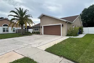 12005 Misty Brook Ct, Tampa, FL 33635 - Photo 5