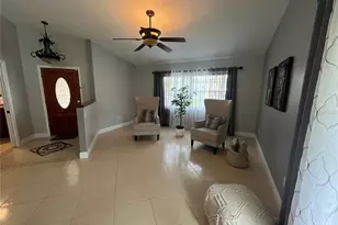 12005 Misty Brook Ct, Tampa, FL 33635 - Photo 9