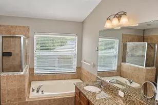 421 Thicket Crest Rd, Seffner, FL 33584 - Photo 13