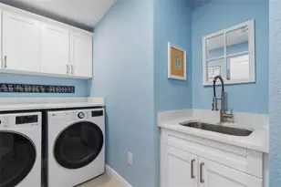 11280 5th St E, Treasure Island, FL 33706 - Photo 31