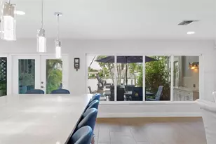 11280 5th St E, Treasure Island, FL 33706 - Photo 9