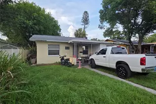 2120 10th St S, Saint Petersburg, FL 33705 - Photo 3
