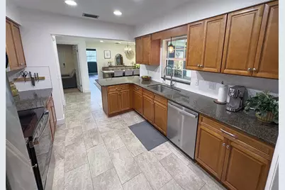 10 W Lake Hamilton Circle, Winter Haven, FL 33881 - Photo 13
