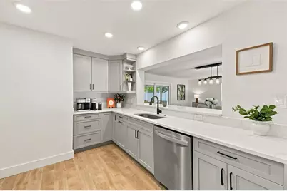 4318 Helena Street NE, Saint Petersburg, FL 33703 - Photo 9
