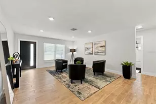 4318 Helena St NE, Saint Petersburg, FL 33703 - Photo 3