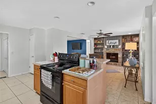 1004 Mandalay Dr, Brandon, FL 33511 - Photo 19