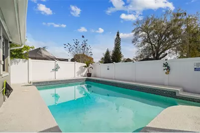 7607 Woodland Oaks Court, Tampa, FL 33615 - Photo 23