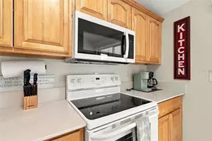 7607 Woodland Oaks Ct, Tampa, FL 33615 - Photo 17
