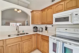 7607 Woodland Oaks Ct, Tampa, FL 33615 - Photo 7