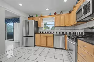 7951 58th Ave N, Saint Petersburg, FL 33709 - Photo 13