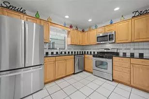 7951 58th Ave N, Saint Petersburg, FL 33709 - Photo 11