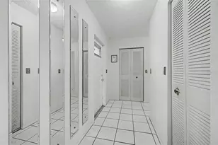 7951 58th Ave N, Saint Petersburg, FL 33709 - Photo 15
