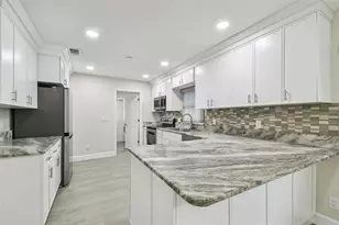3938 Versailles Dr, Tampa, FL 33634 - Photo 19