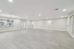 3938 Versailles Dr, Tampa, FL 33634 - Photo 15