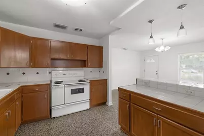 12113 N Edison Avenue, Tampa, FL 33612 - Photo 21