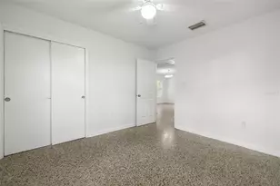 12113 N Edison Ave, Tampa, FL 33612 - Photo 13