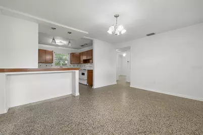 12113 N Edison Avenue, Tampa, FL 33612 - Photo 15