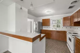 12113 N Edison Ave, Tampa, FL 33612 - Photo 17
