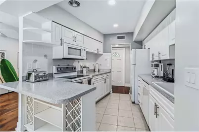 8006 N Ola Avenue, Tampa, FL 33604 - Photo 5