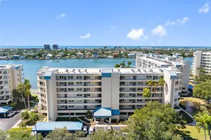 7902 Sailboat Key Blvd S, South Pasadena, FL 33707 - Photo 9