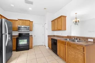 10313 Avelar Ridge Dr, Riverview, FL 33578 - Photo 11