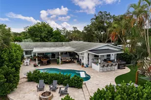 4785 Butterfly Pl NE, Saint Petersburg, FL 33703 - Photo 3