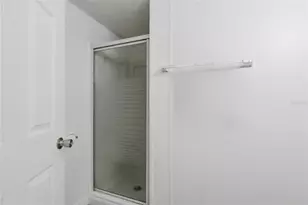 10004 Hamp Dr, Dade City, FL 33525 - Photo 11
