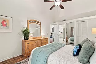 2724 Hamble Village Ln, Palm Harbor, FL 34684 - Photo 13
