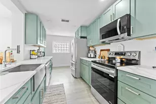 1704 Hibiscus Cir S, Oldsmar, FL 34677 - Photo 13
