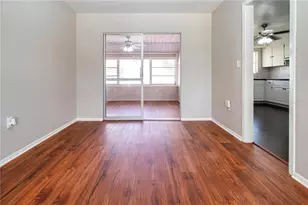 1507 N Lake Dr, Sun City Center, FL 33573 - Photo 11