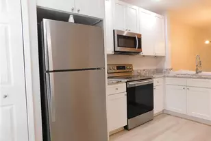 8660 Hunters Key Cir, Tampa, FL 33647 - Photo 7