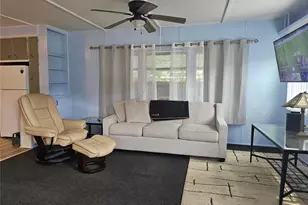 37433 Hammond Dr, Zephyrhills, FL 33541 - Photo 9