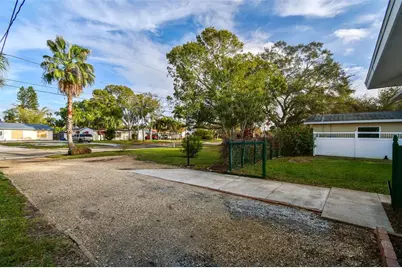 3618 Shore Acres Boulevard NE, Saint Petersburg, FL 33703 - Photo 41