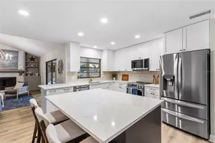 15804 Ironware Pl, Tampa, FL 33624 - Photo 9