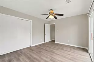 10719 Cherokee Dr, Saint Petersburg, FL 33708 - Photo 37